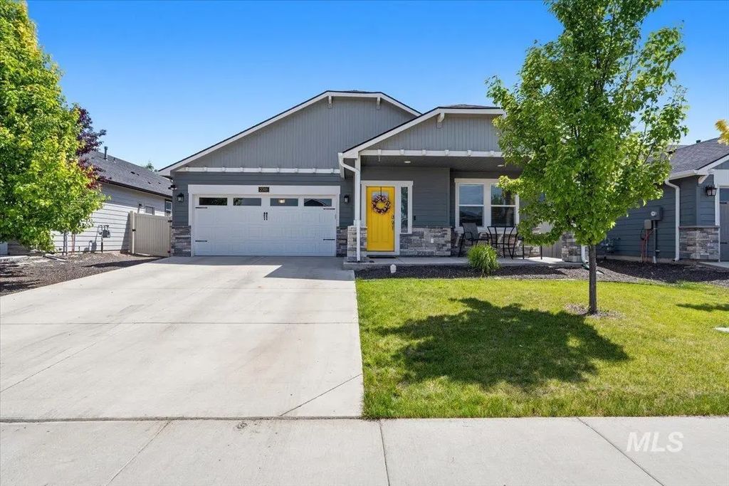 2301 W Skylar St, Nampa