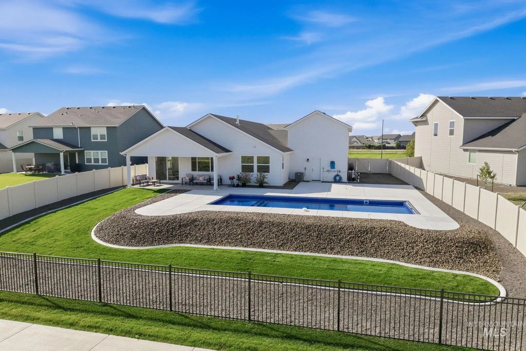 5480 E Bridal Veil Falls, Nampa