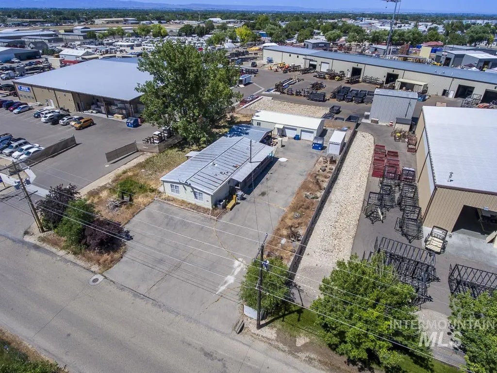 511 N 39th St, Nampa