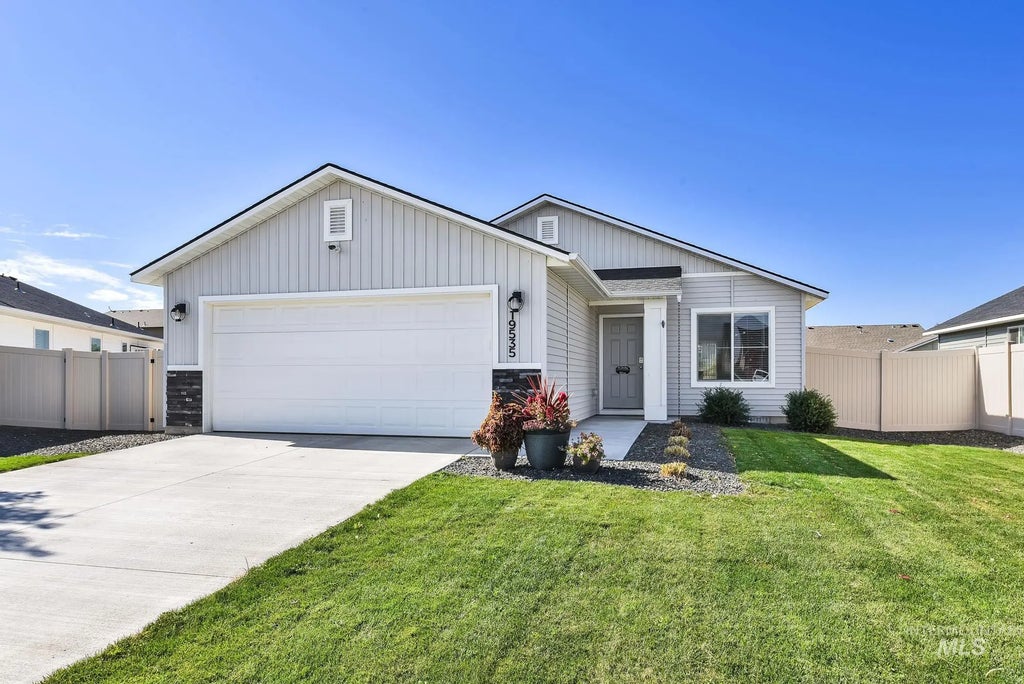 19535 Nanticoke Avenue, Caldwell