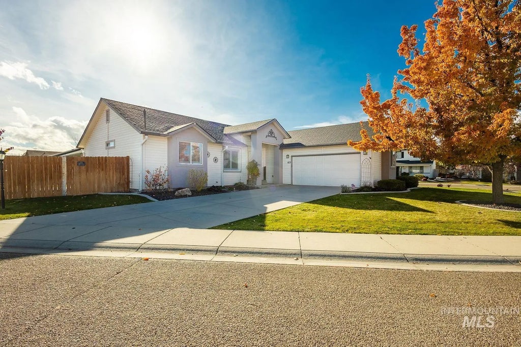 823 Royal St, Caldwell