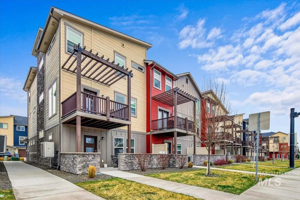 3125 N Network Ln, Boise