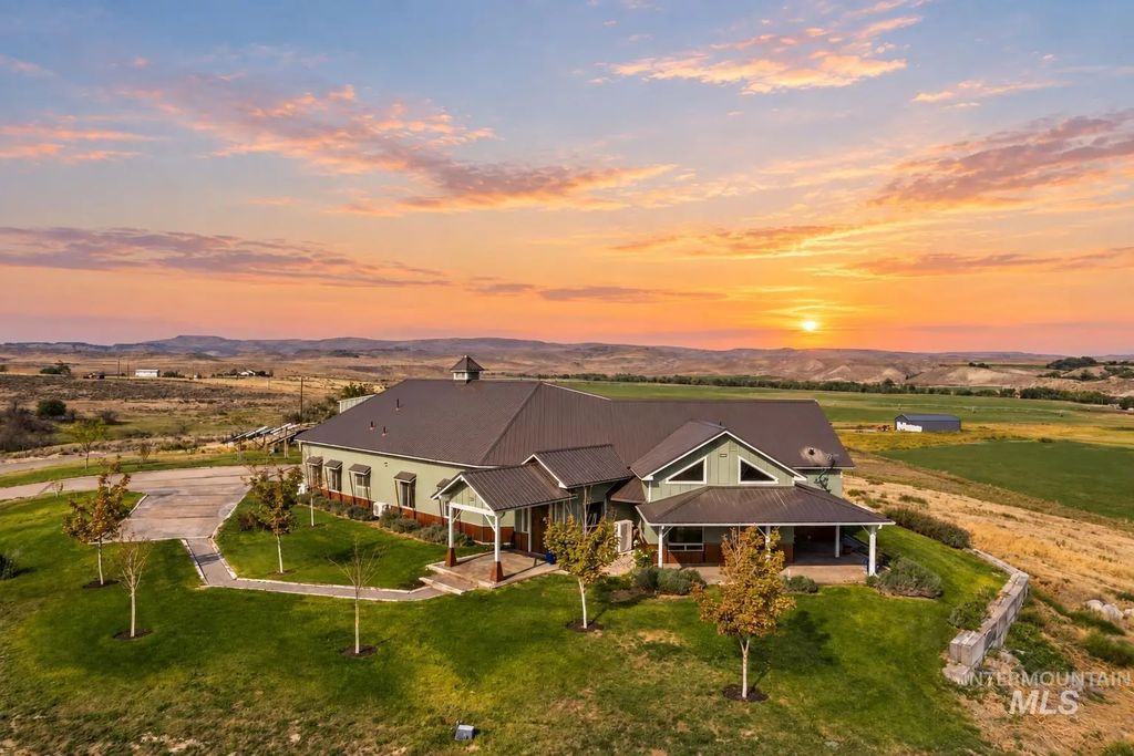 1030 Desert Glen Rd, Adrian