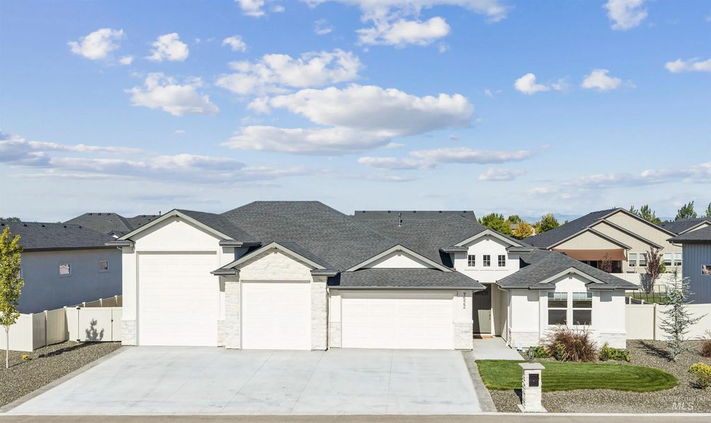 7522 E Newcastle Dr, Nampa