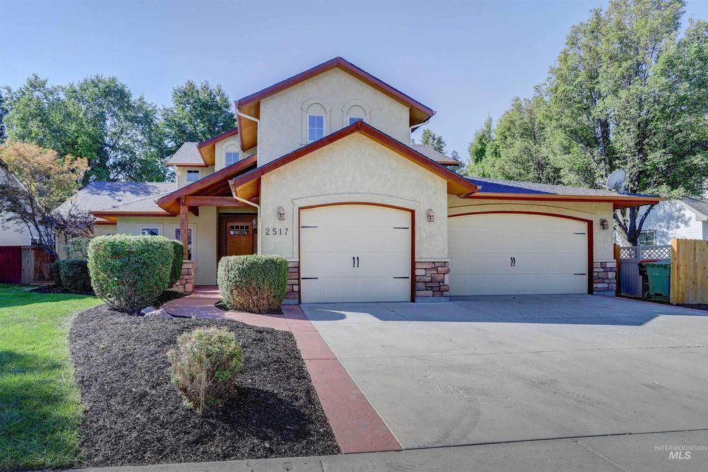 2517 E Nakano Dr, Meridian