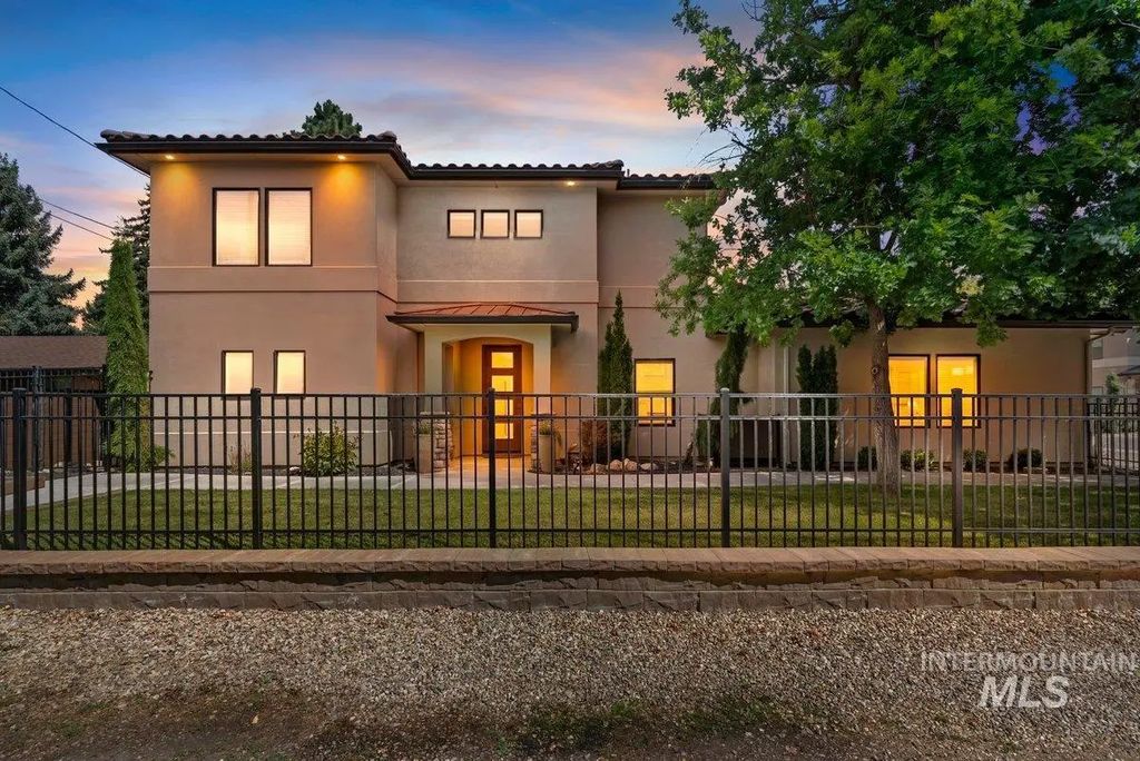 1208 E E Spinnaker Lane, Boise
