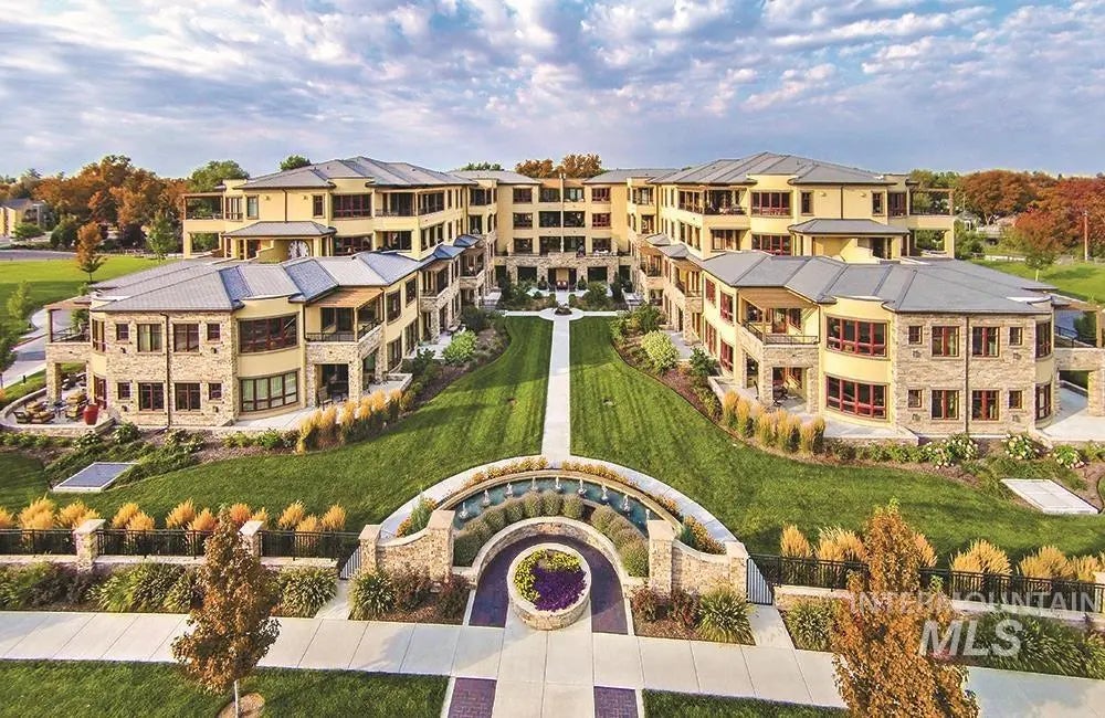 3005 W Crescent Rim Dr #apt 302, Boise