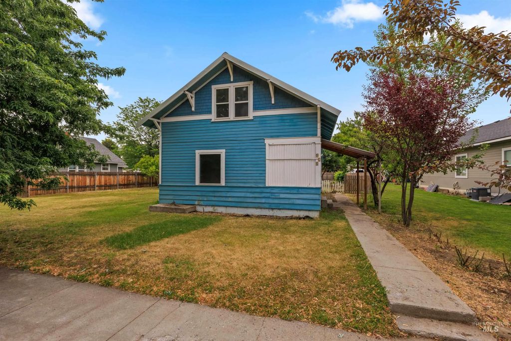 928 W 4th St, Weiser