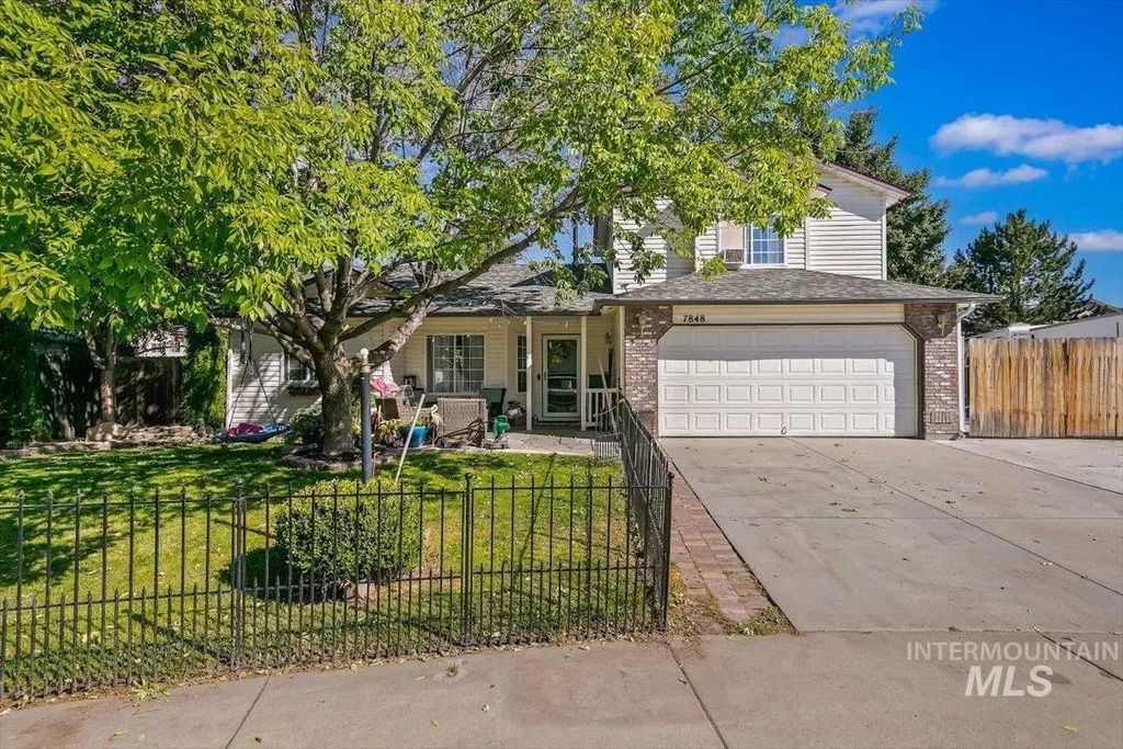 7848 E Red Oak Ct, Nampa