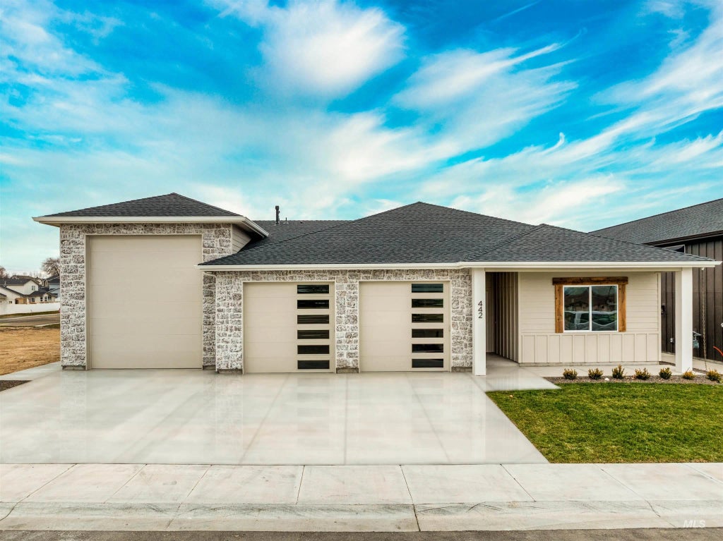 442 E Elaine Ct, Nampa
