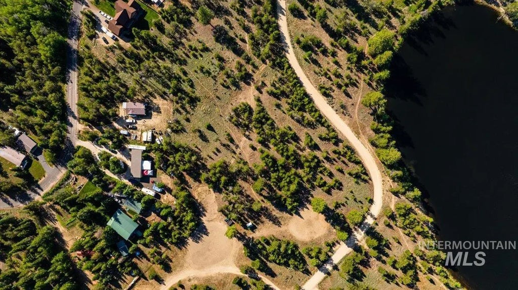 126 Forest Pl, Donnelly