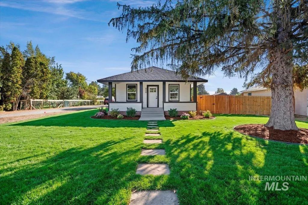 924 Davis St S, Jerome