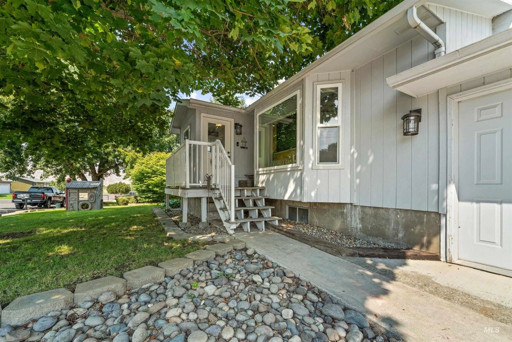 2429 Westwood Court, Clarkston