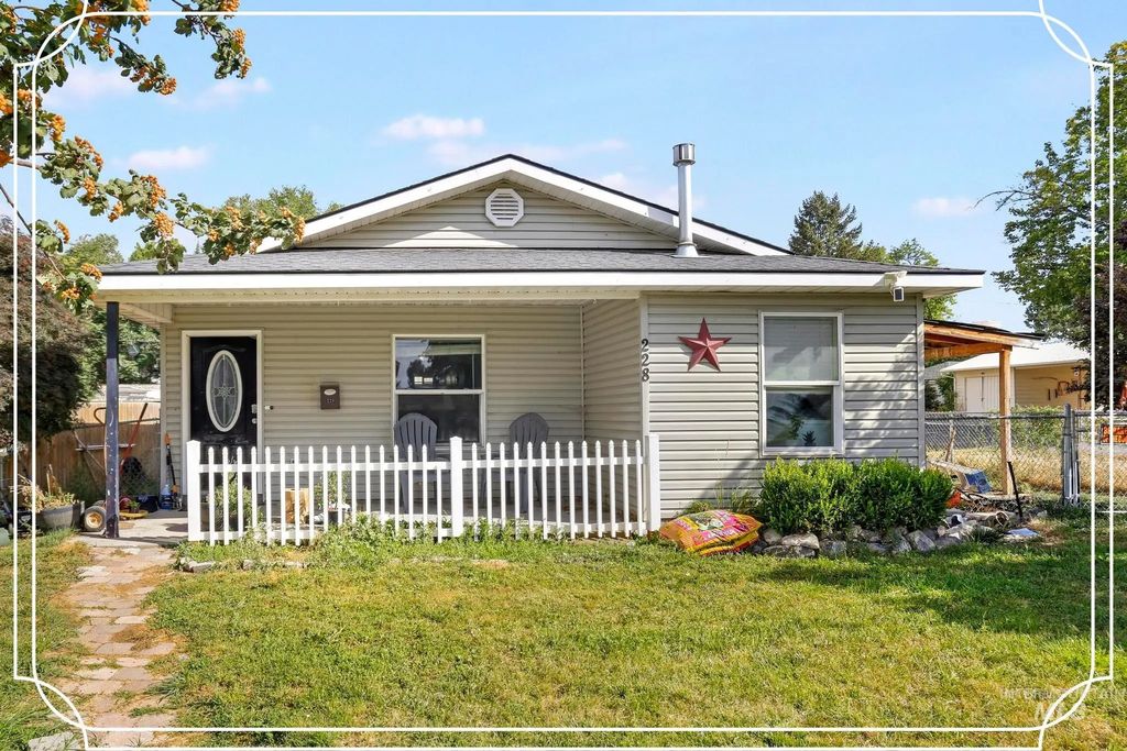 228 E Ave D, Jerome