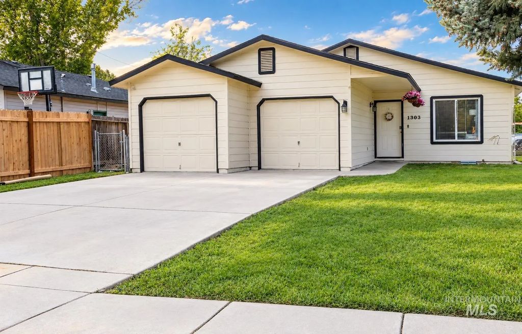 1303 S Elder St, Nampa
