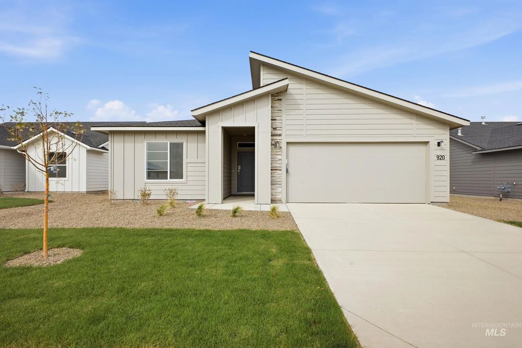 920 Sw Jayhawk St, Mountain Home