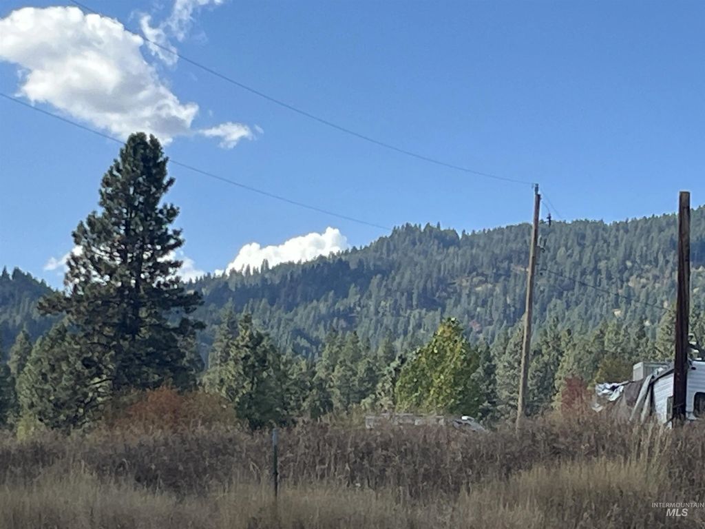 2 War Path Rd, Boise
