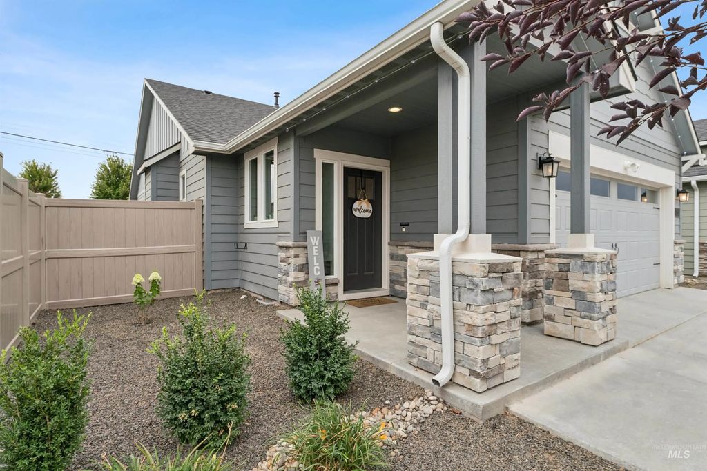 1351 W Santiago St. #lot 19 Block 3, Meridian