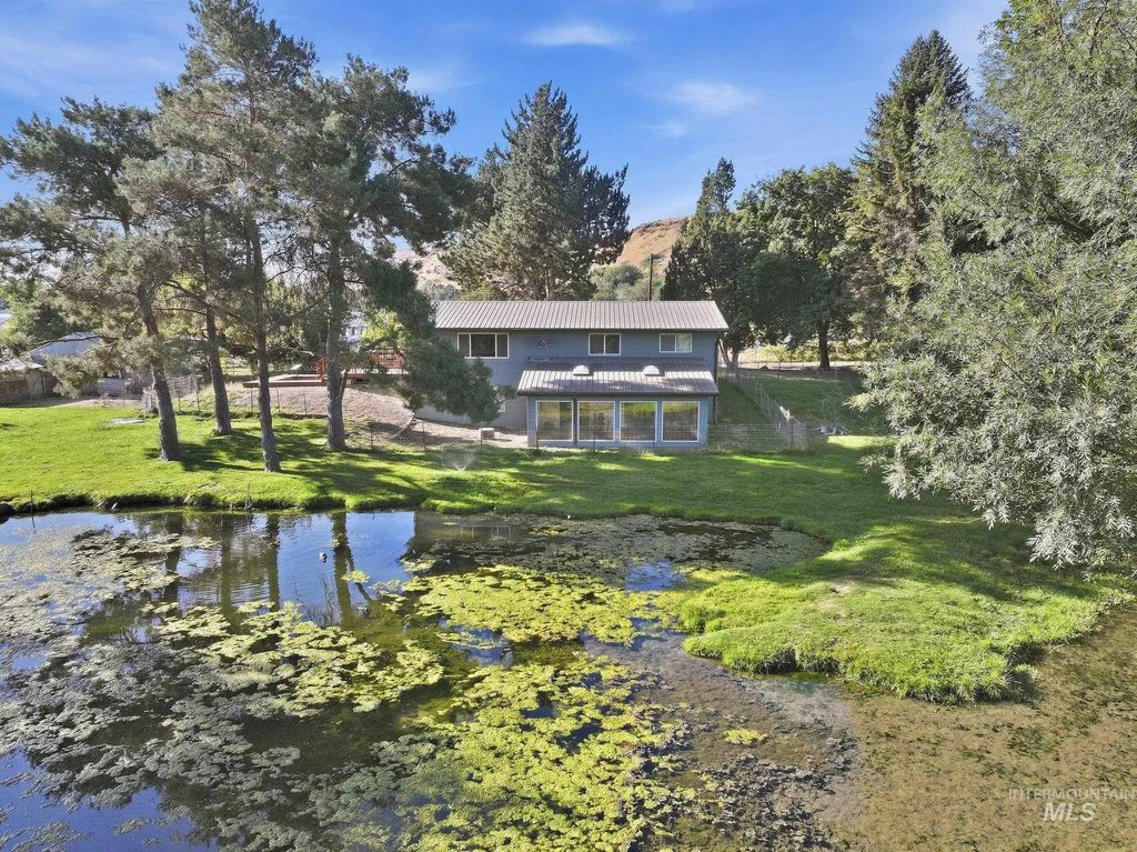 4796 River Rd, Buhl