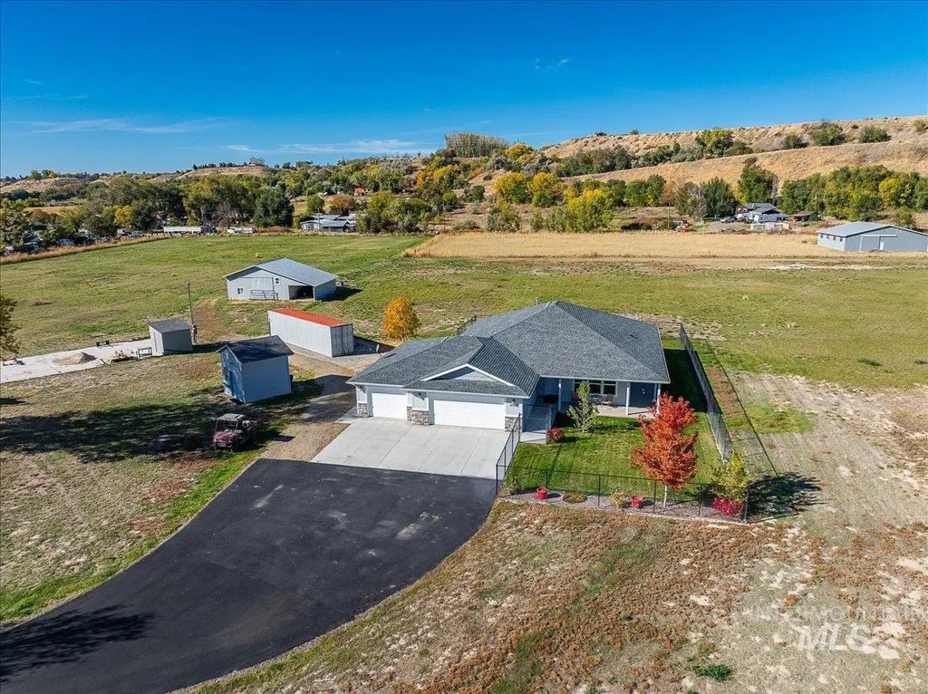 4705 Hwy 201, Ontario