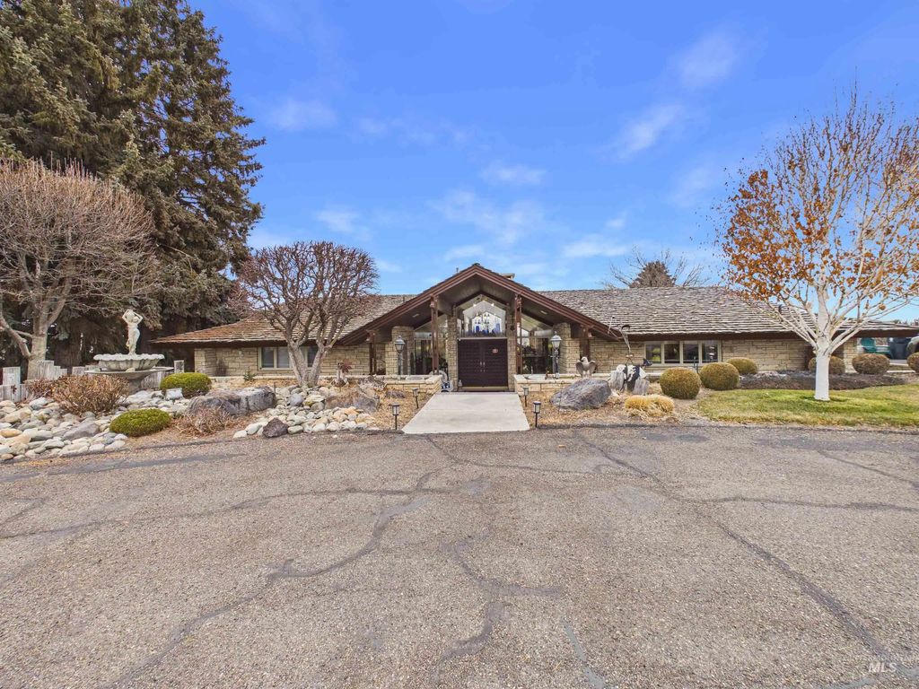 35 Van Engelen Road, Burley