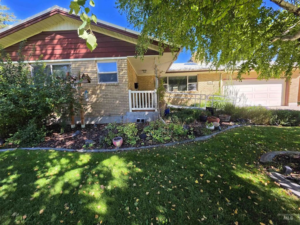286 Pinon Drive, Idaho Falls