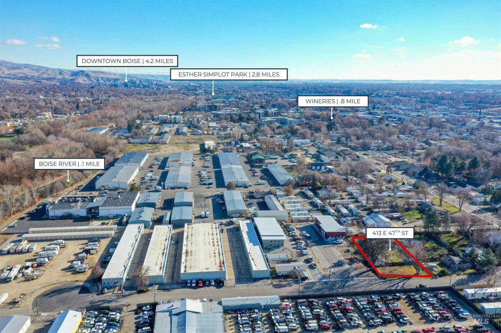 413 E 47th St, Garden City