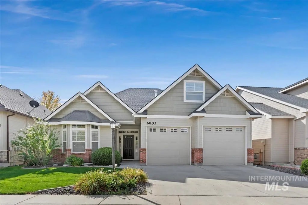 6803 E Greens Dr, Nampa