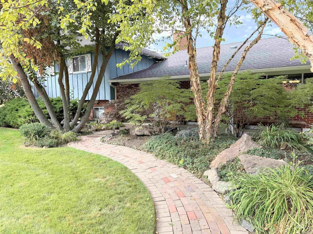 2630 E Franklin Rd, Meridian