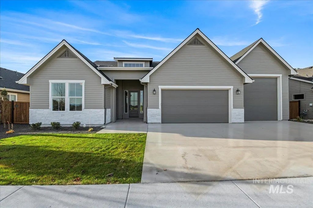 1357 W Eiger Dr, Nampa