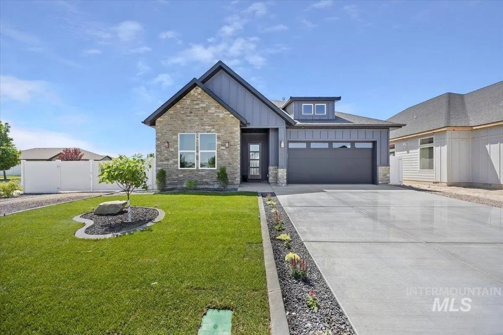 507 Falling Leaf Lane, Twin Falls