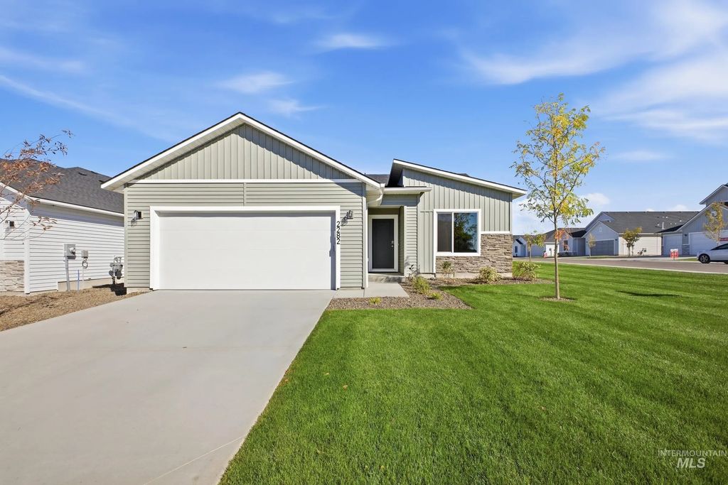 2282 W Tar Sands Dr, Kuna
