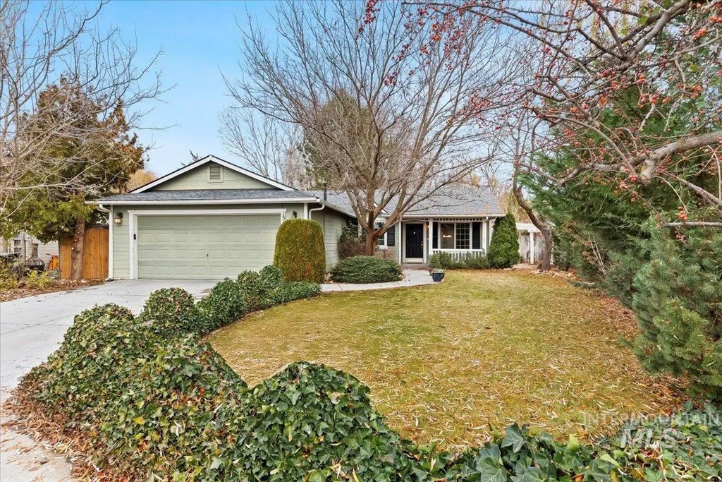 1516 W Bird Loop, Nampa