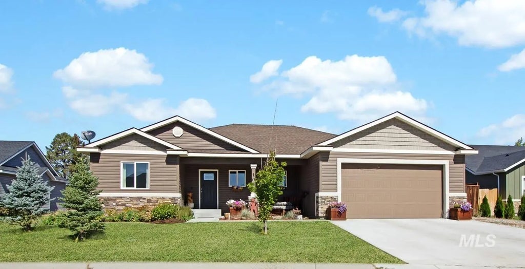 105 Greenfield Way, Carey