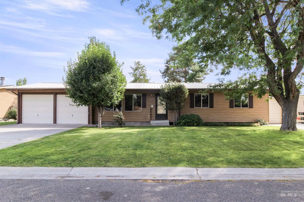 631 E 18th St, Burley