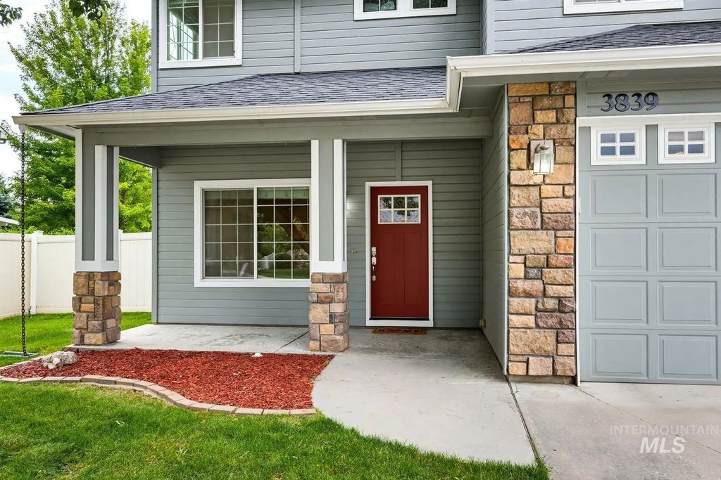 3839 N Cool River Way, Meridian