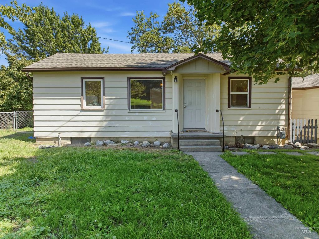 2123 Schaefer, Clarkston