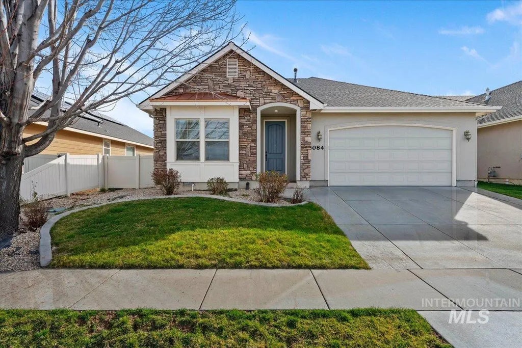 3084 N Fairglen Ave, Meridian