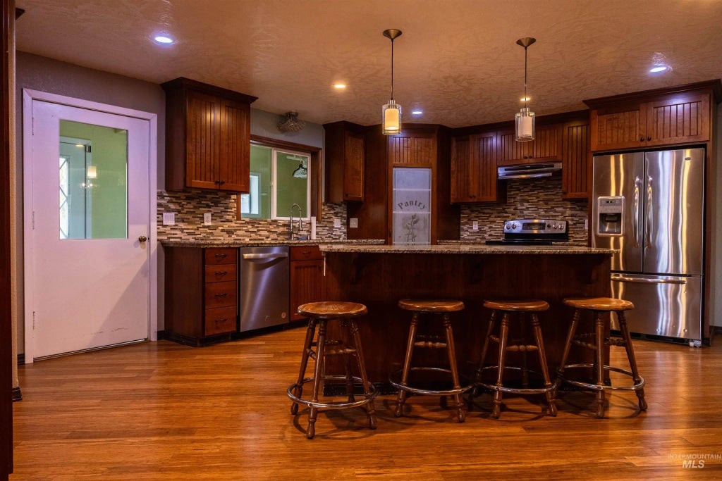 410 Junction, CottonWood