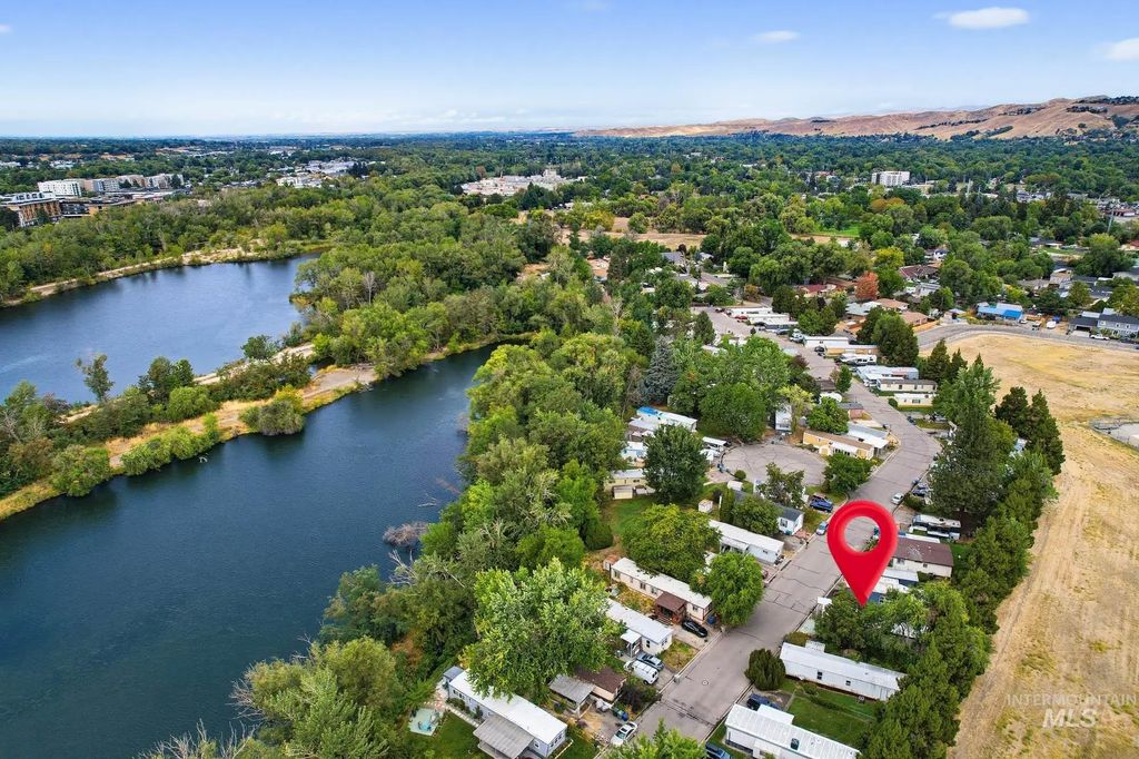 790 N Riviera Dr. #38, Boise