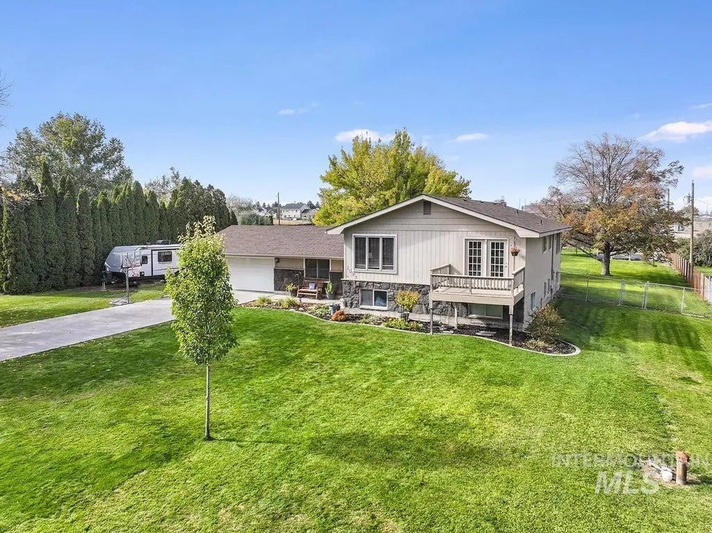 1572 Briarwood Ln., Twin Falls