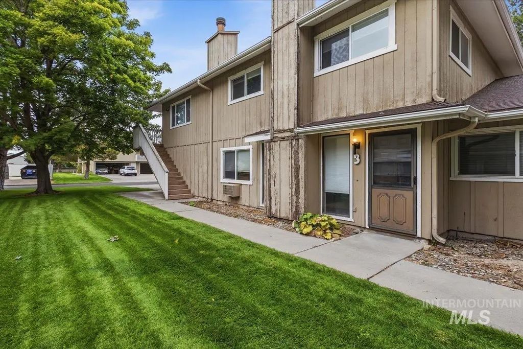 759 Meadows Dr #3, Twin Falls