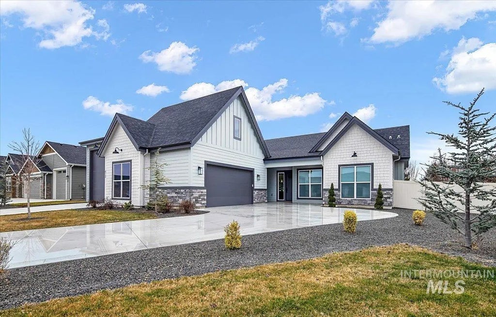 413 W Moray Street, Middleton