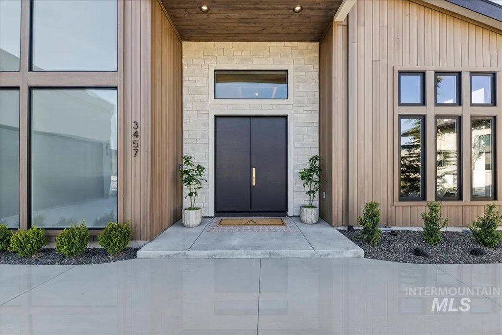 3457 N Harvest Moon Way, Eagle