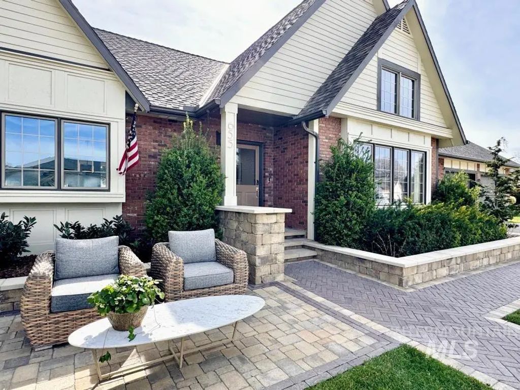 655 E Kingsford, Meridian