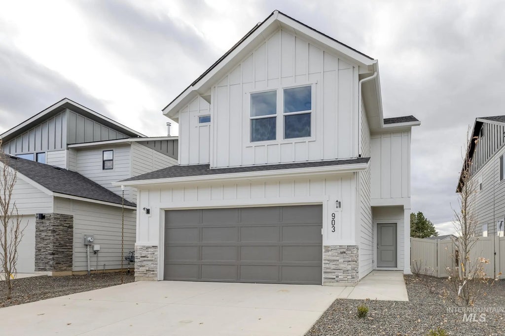 903 N Mirror Creek Way, Meridian