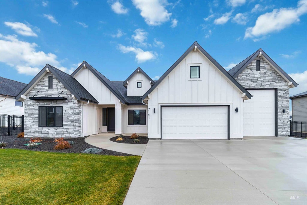 7161 E Osprey Estates Dr, Nampa