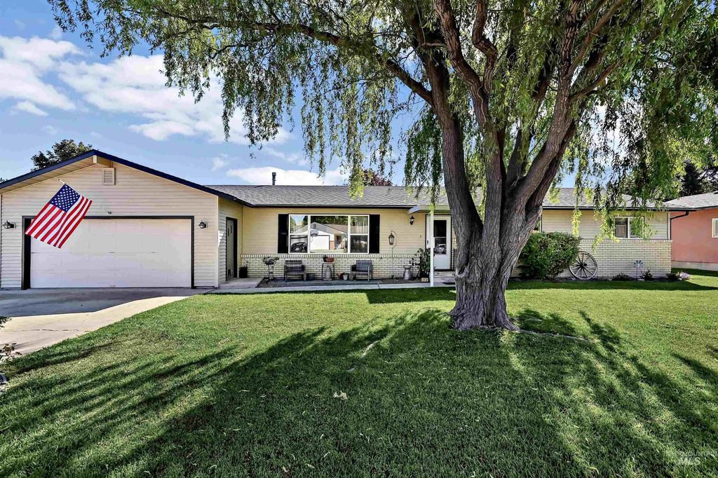 172 N Benewah Place, Nampa