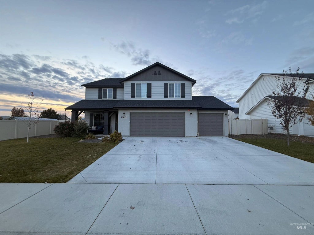 15671 Fuchisia, Nampa