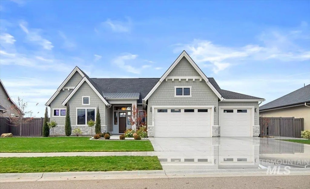 2735 N Fruniz Ave, Eagle